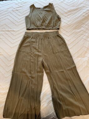 Olive Wide-Leg Crop Top & Pants Set